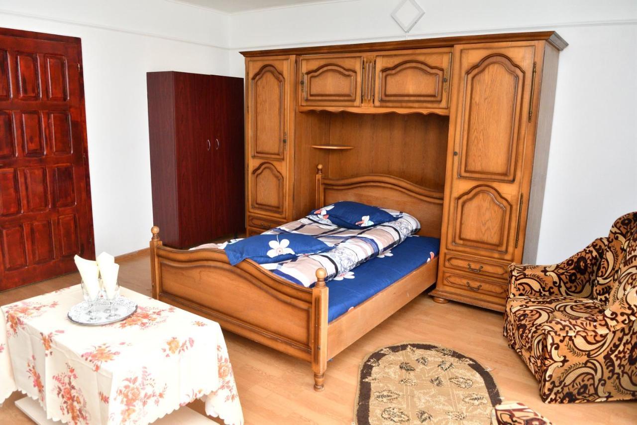 Casa Simescu I Pansiyon Caransebeş Dış mekan fotoğraf