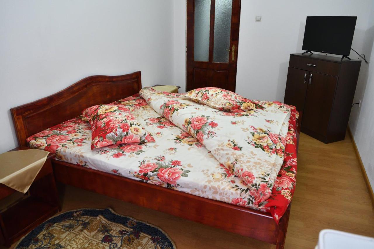 Casa Simescu I Pansiyon Caransebeş Dış mekan fotoğraf